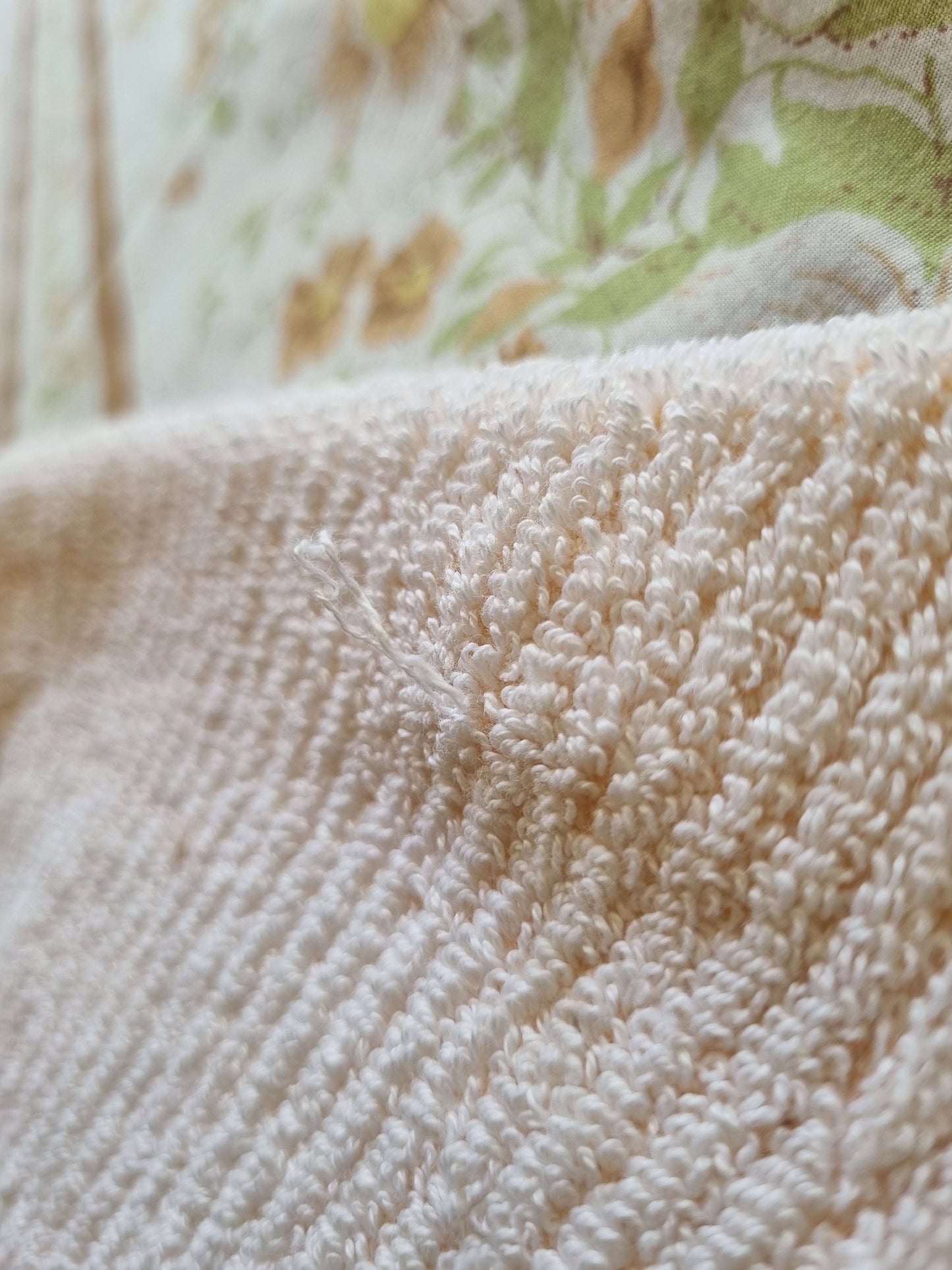Vintage Hand Towel - Brown Roses