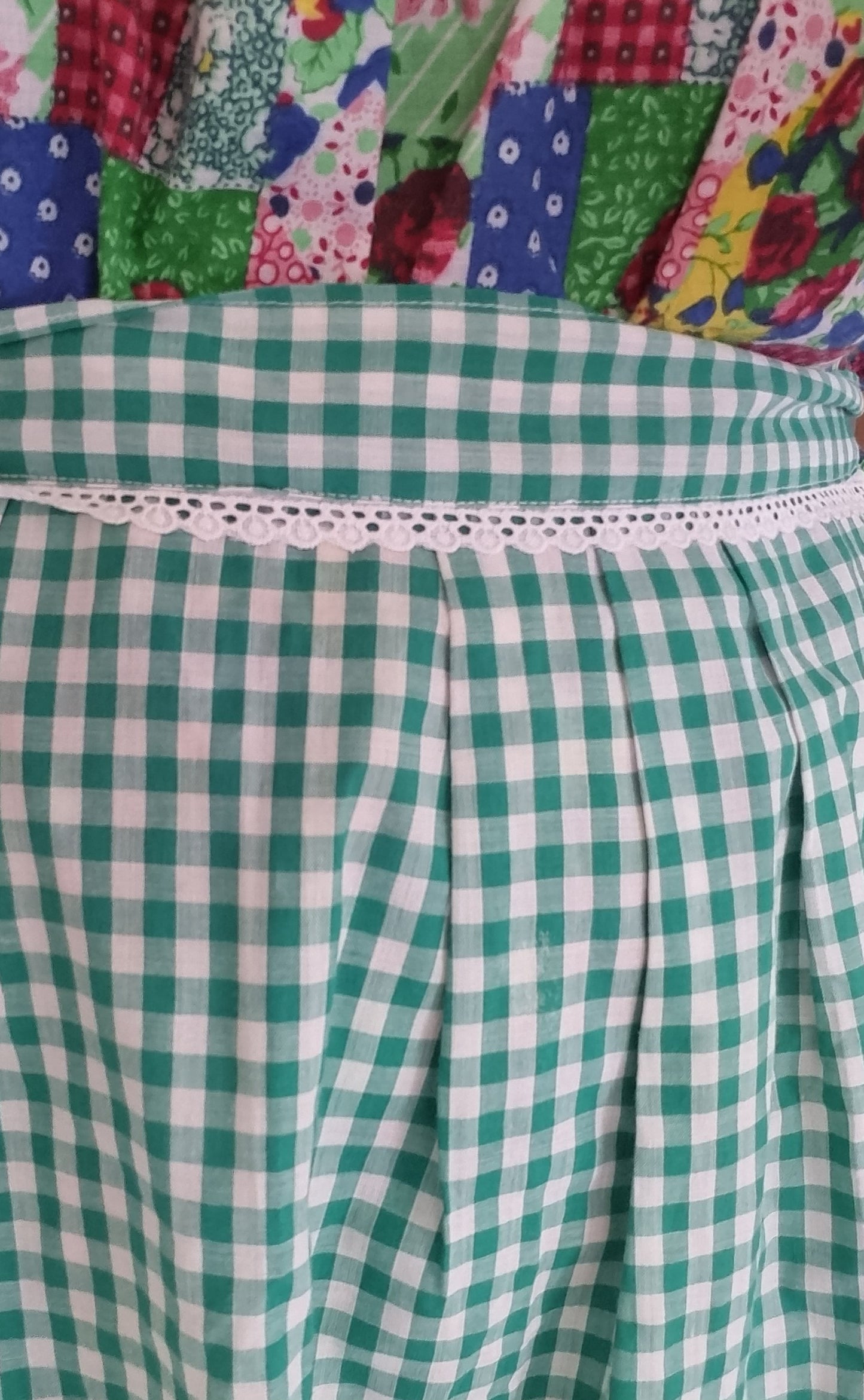 Green Gingham Pinnie With Appliqué