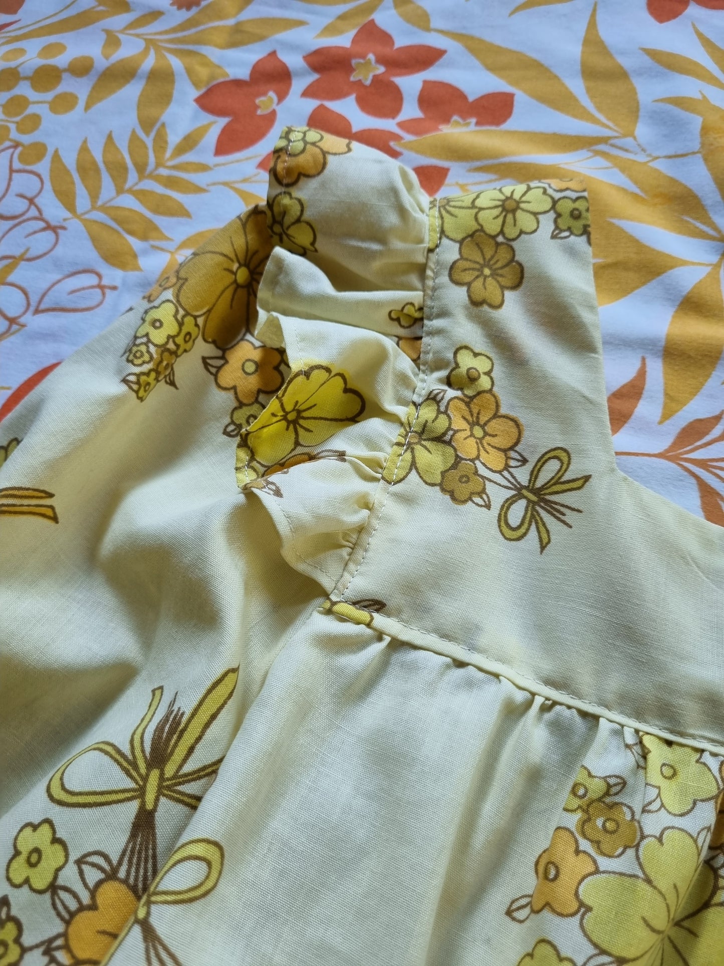 Retro Fabric Blouse - Yellow Floral (M)