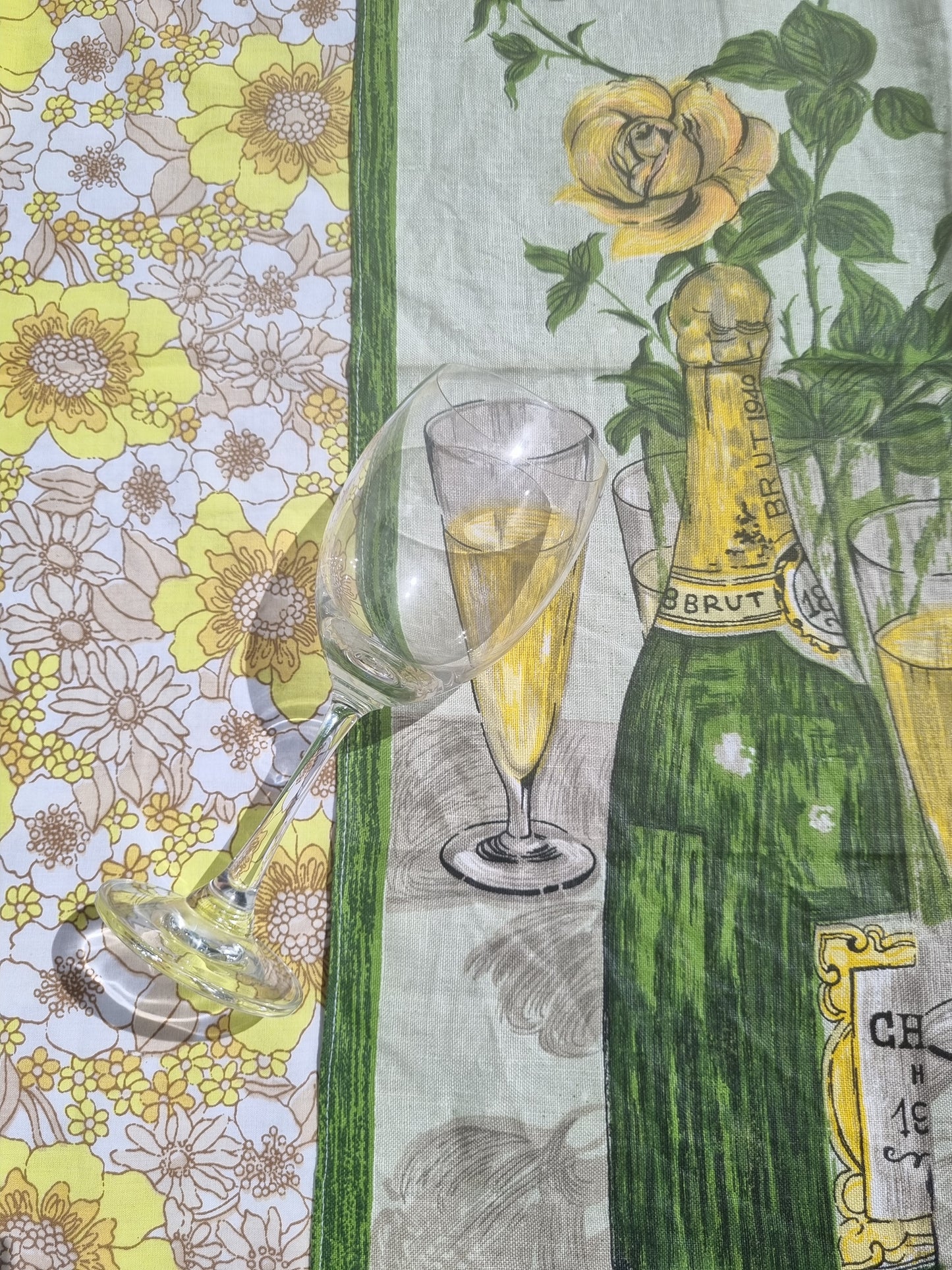 Vintage Linen Tea Towel - Champagne and Roses