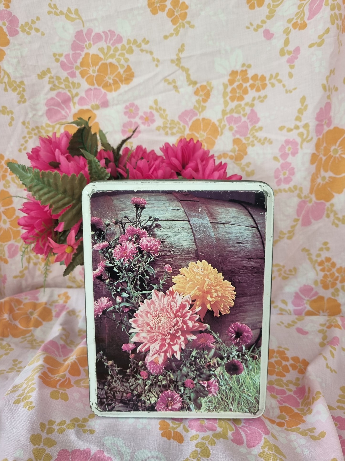 Chrysanthemums Vintage Biscuit Tin
