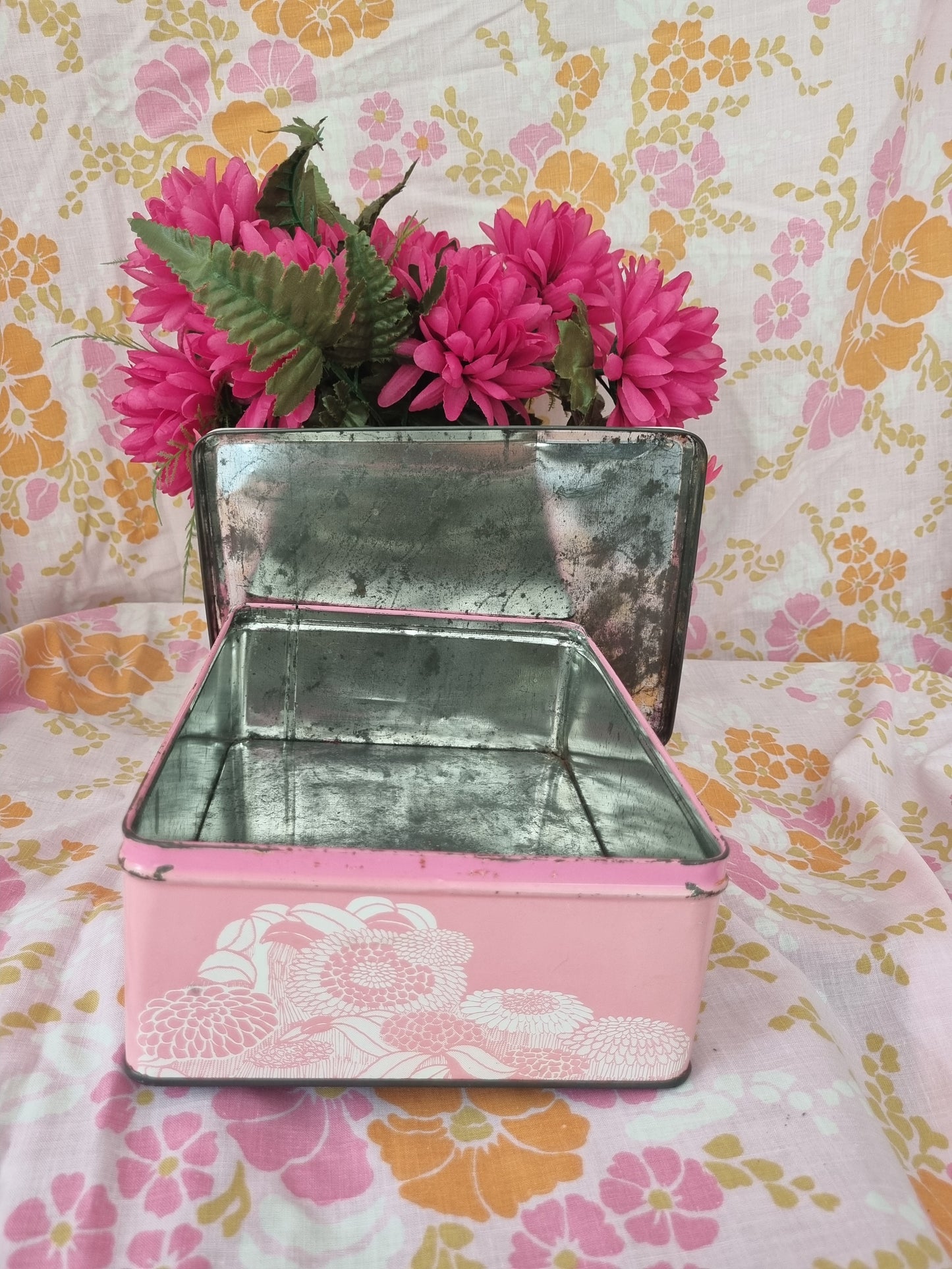 Chrysanthemums Vintage Biscuit Tin
