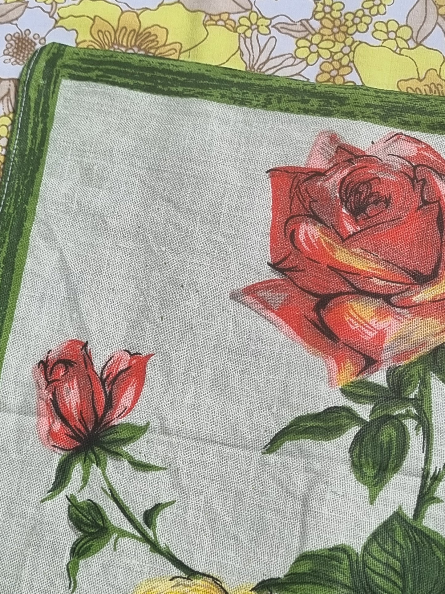 Vintage Linen Tea Towel - Champagne and Roses