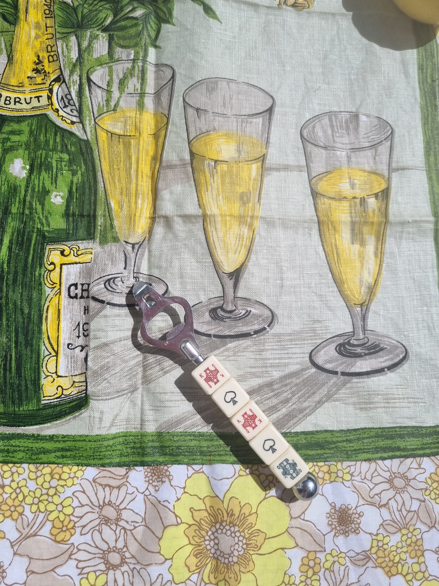 Vintage Linen Tea Towel - Champagne and Roses