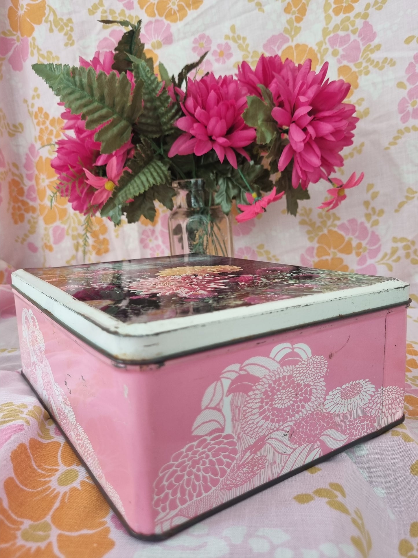Chrysanthemums Vintage Biscuit Tin
