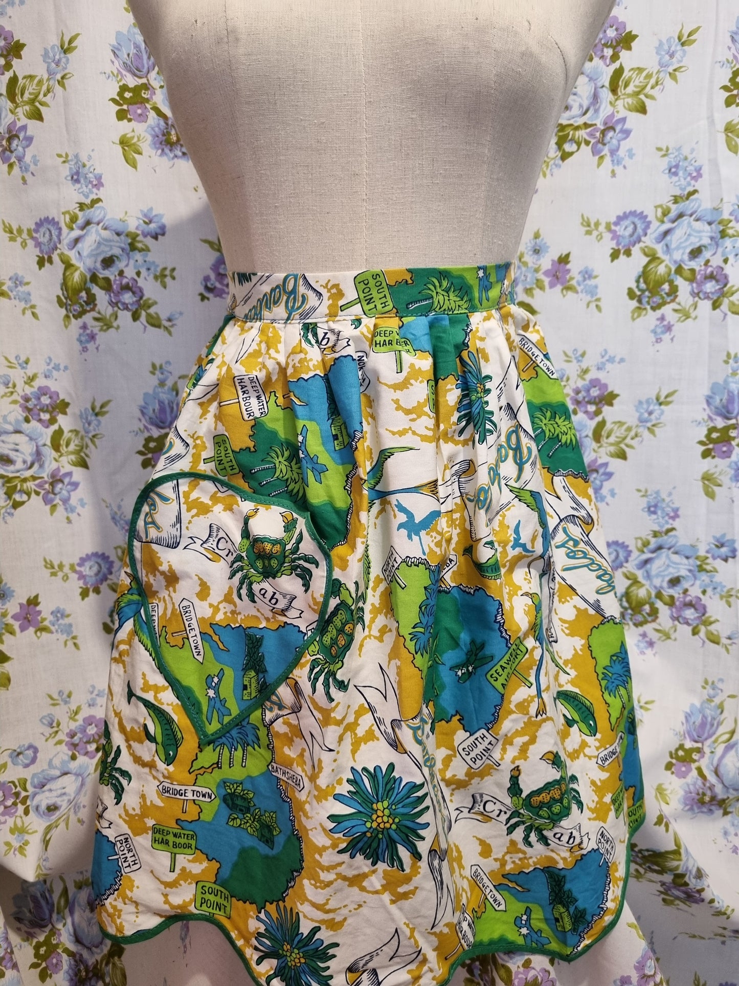 Vintage Novelty Print Pinnie - Barbados