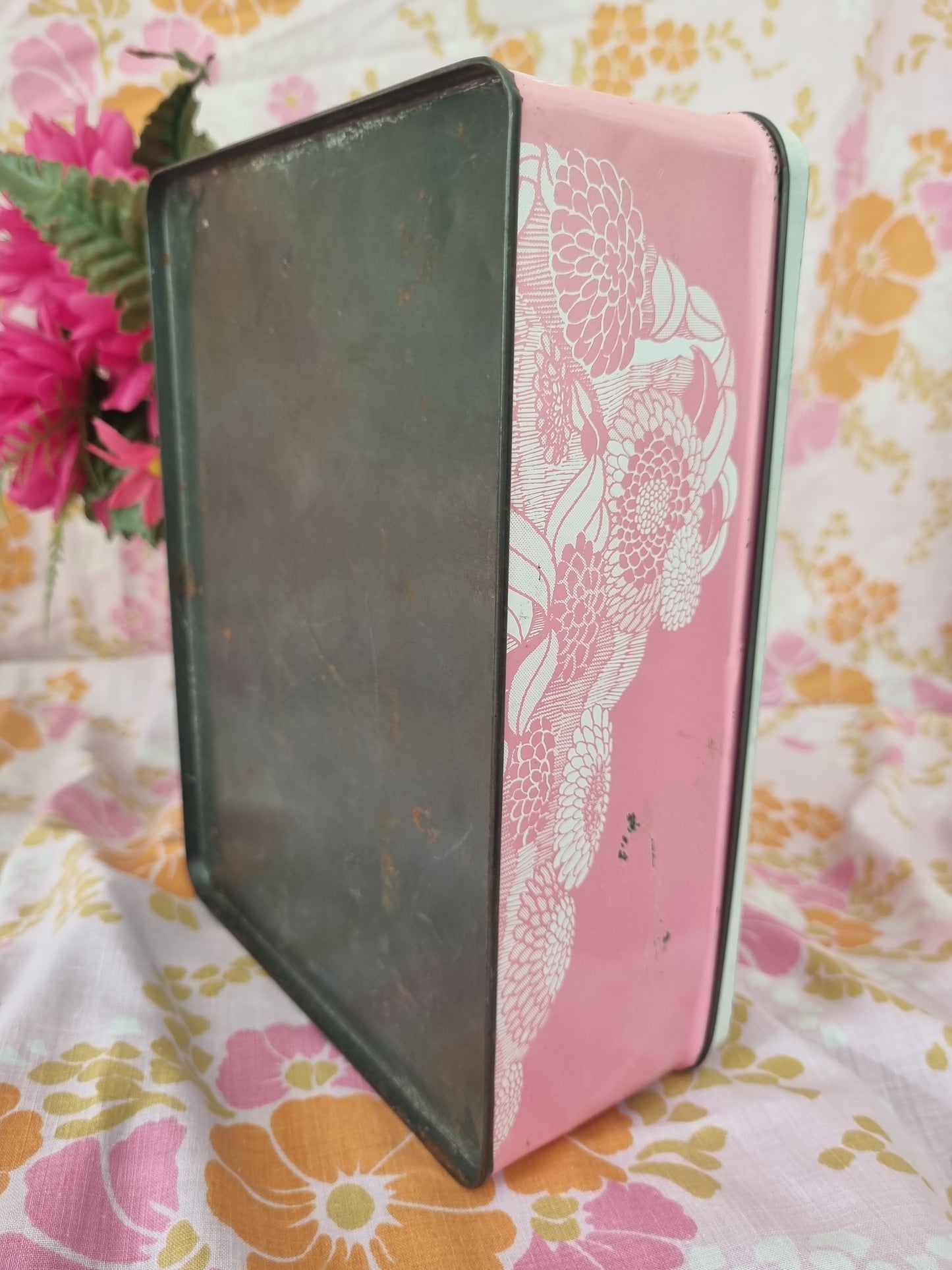 Chrysanthemums Vintage Biscuit Tin