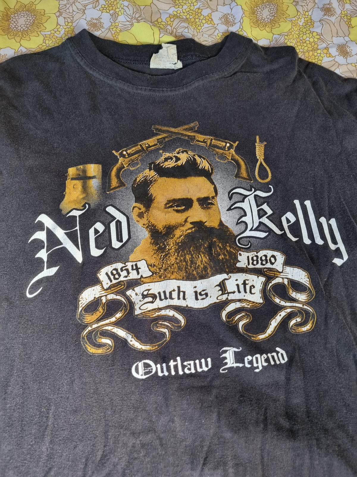Pre-Loved Ned Kelly Outlaw T-Shirt (M)