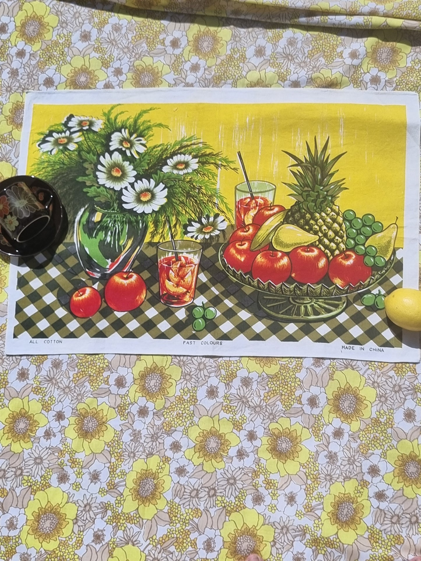 Vintage Teatowel - Fruit Bowl and Vase