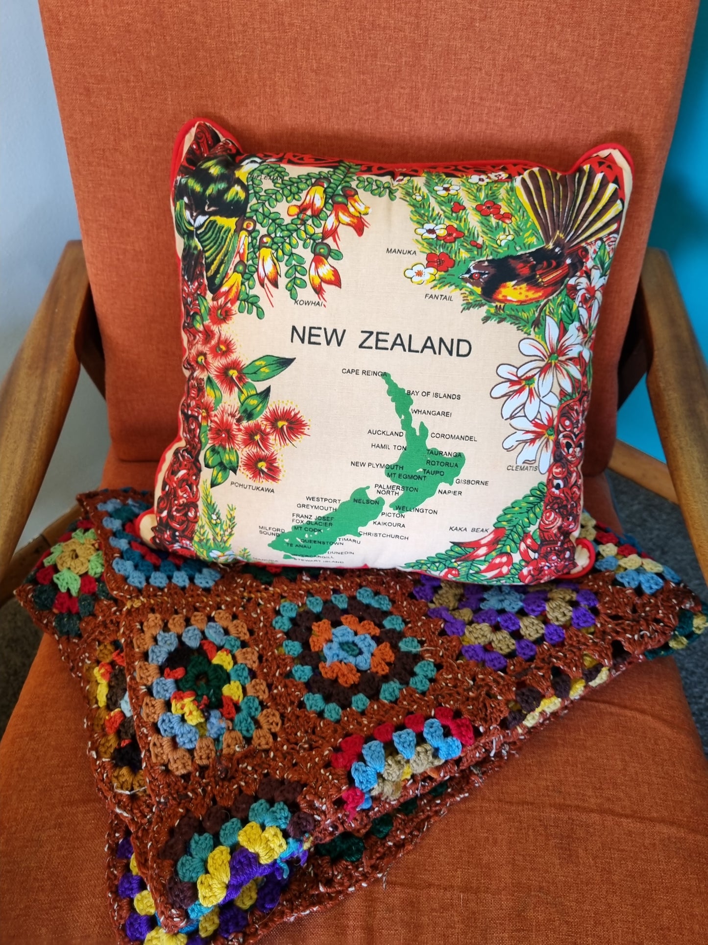 Kiwiana Retro NZ Cushion BNWT