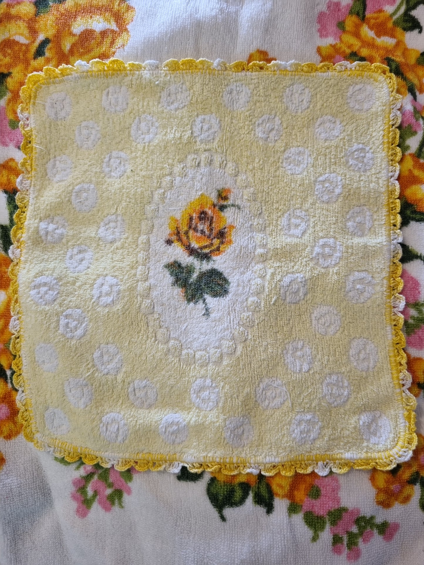 Vintage Facecloth - Crochet Edge (Yellow)