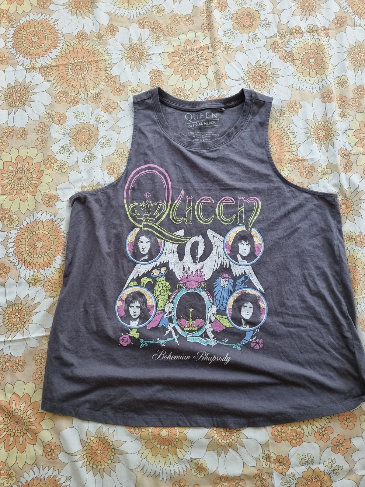 Queen Band 'Tee' (Singlet) - Size 18