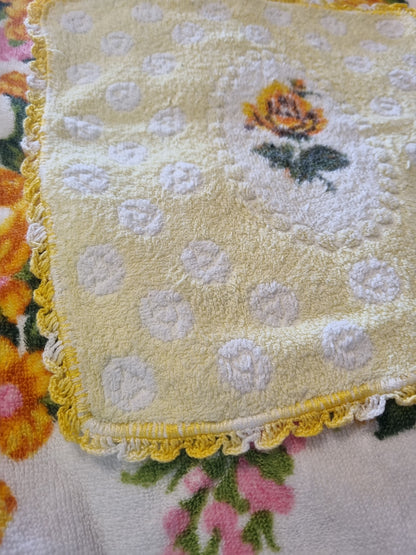 Vintage Facecloth - Crochet Edge (Yellow)