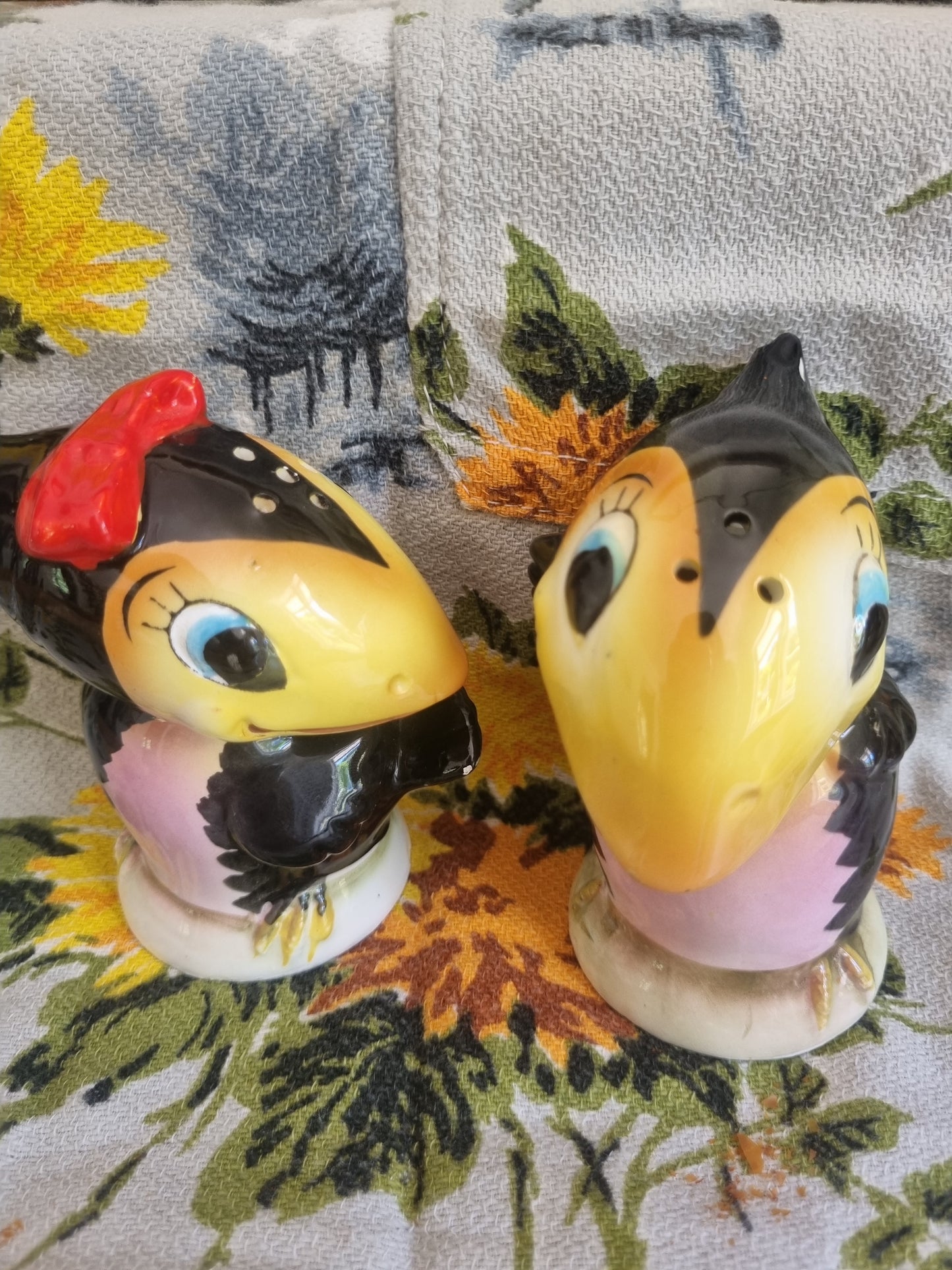 Vintage Salt and Pepper Shakers - Toucans - Made in Japan