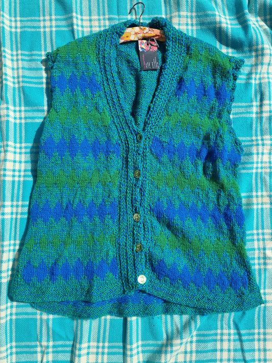 Cosy Handknit Vest (L-XL)