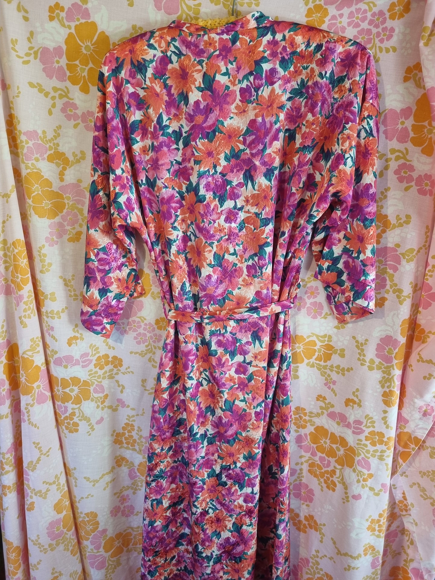 Lady Eskay Vintage Robe (L)